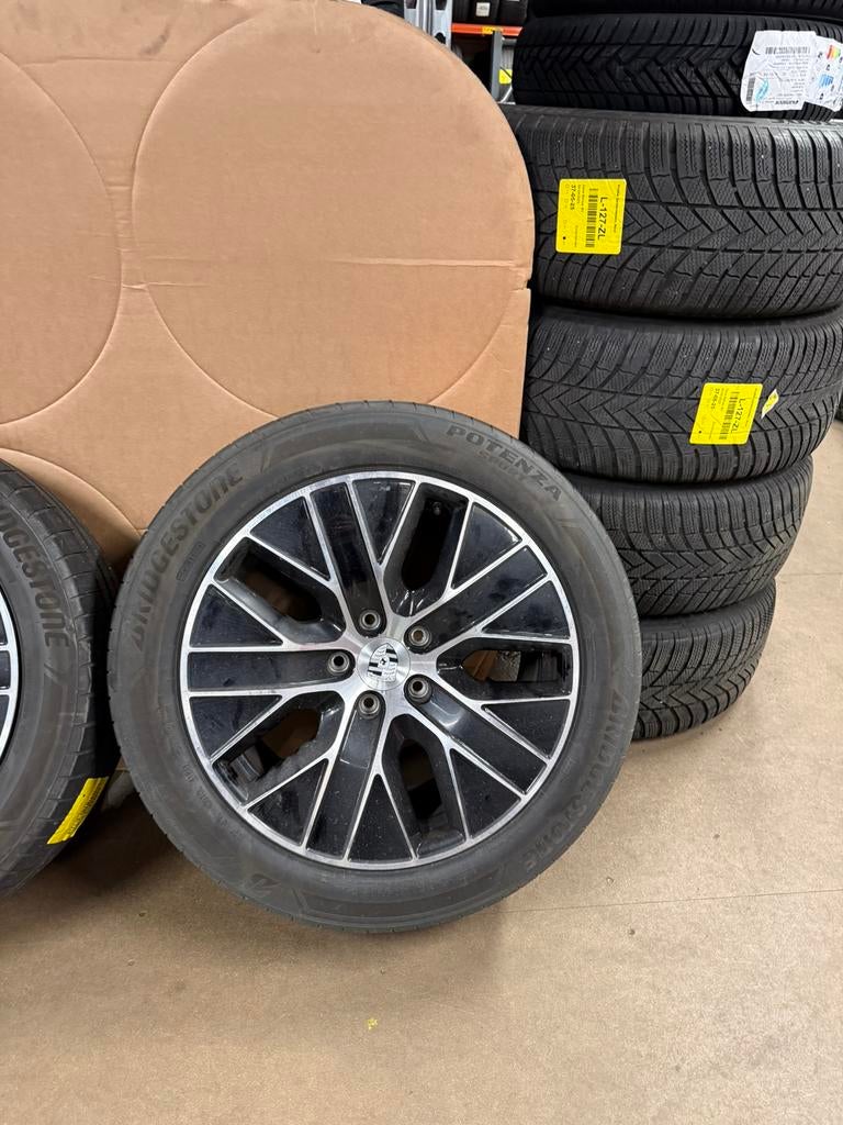 Origineel 20 inch Porsche Macan IV Electric Aero breedset, Ophalen, Gebruikt, 285 mm, Banden en Velgen