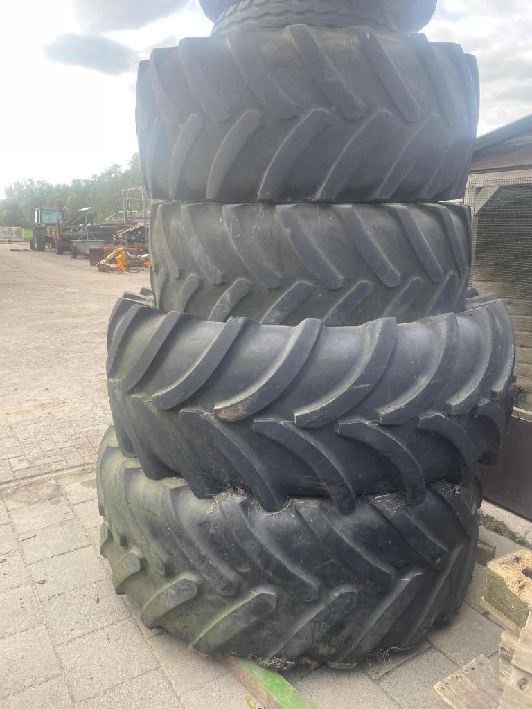 Voorbanden trekkerbanden Fendt 515 michelin met velgen, Zakelijke goederen, Agrarisch | Onderdelen | Banden, Velgen en Assen, Ophalen