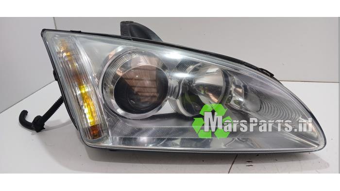 Koplamp rechts van een Ford Focus, Gebruikt, -, -, Ophalen of Verzenden