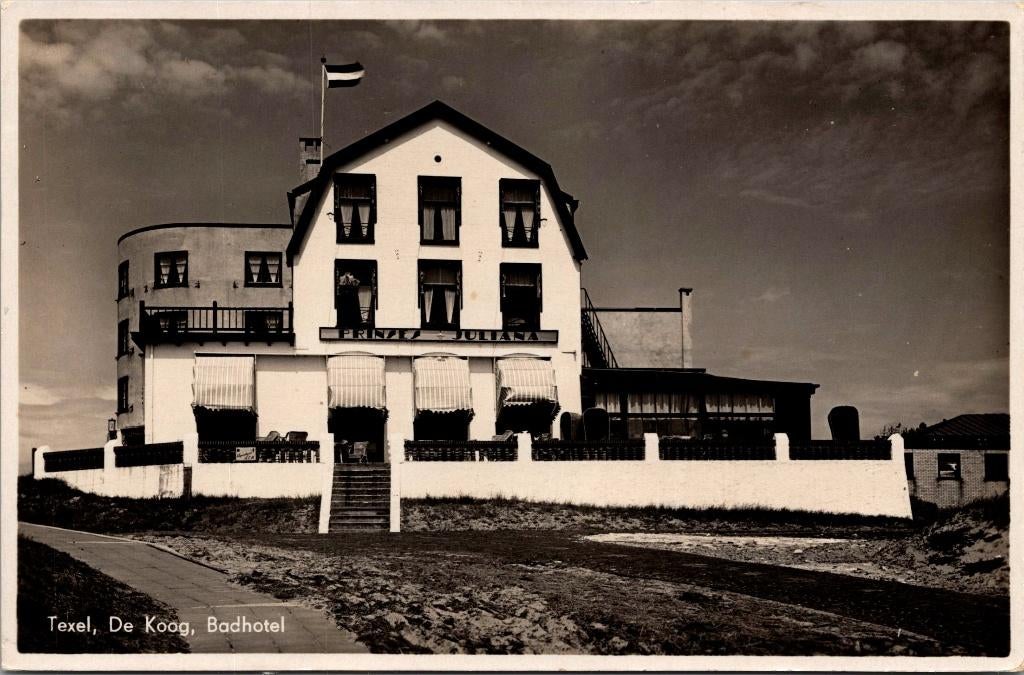 Texel - De Koog Badhotel, Ophalen of Verzenden, 1920 tot 1940, Gelopen, Waddeneilanden