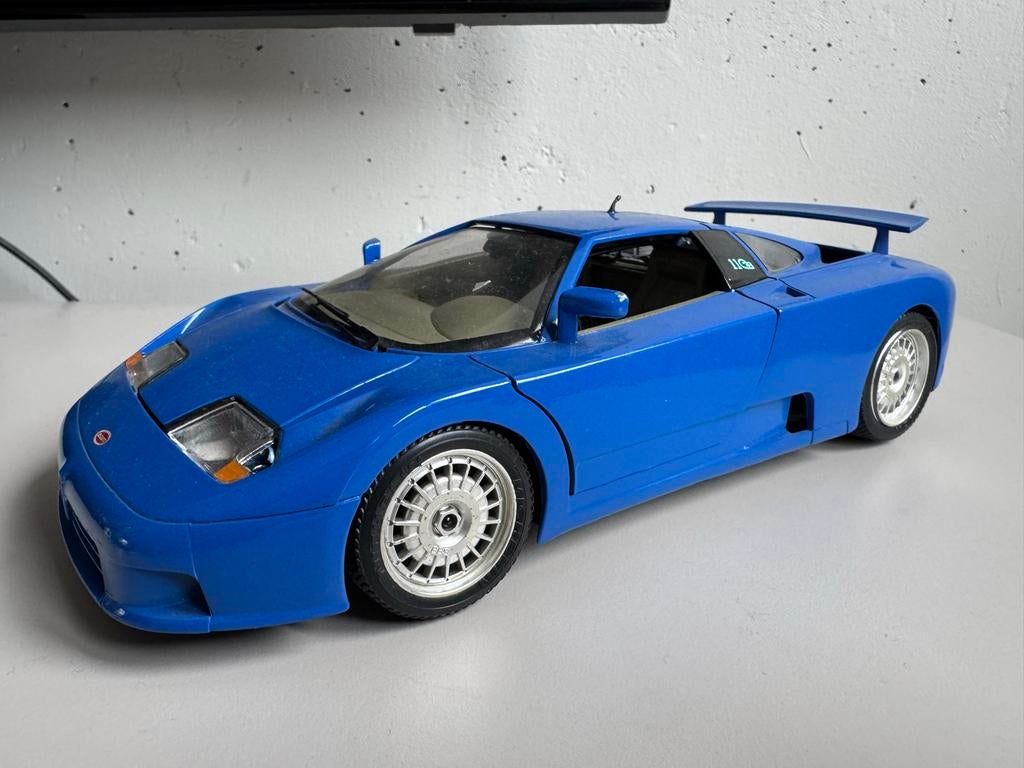 Bugatti EB110 1:18 Nette staat, Hobby en Vrije tijd, Modelauto's | 1:18, Ophalen of Verzenden, Gebruikt, Bburago