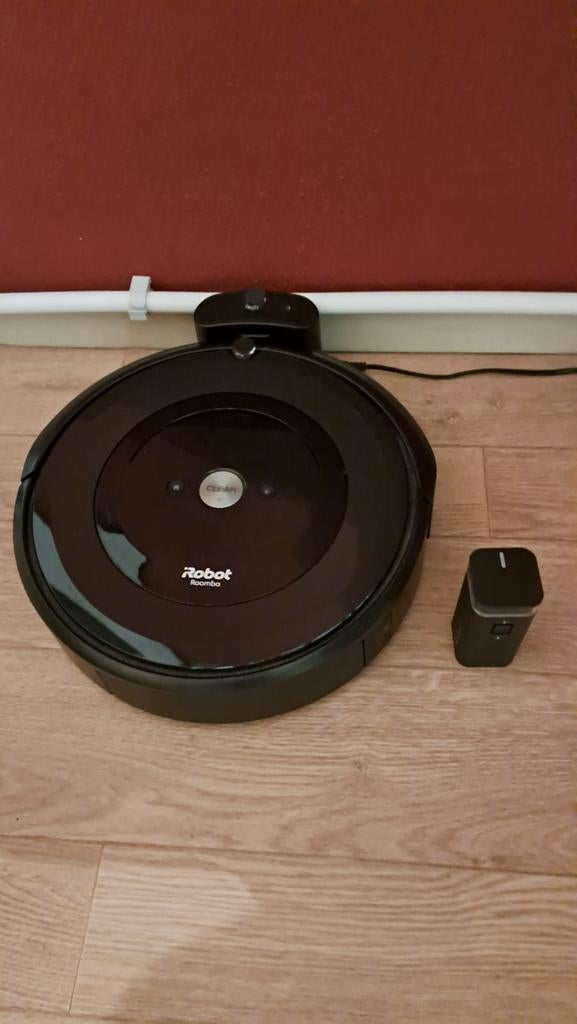 Roomba e5 robotstofzuiger + onderdelen (merkloos), Witgoed en Apparatuur, Stofzuigers, Ophalen of Verzenden, Gebruikt, Reservoir
