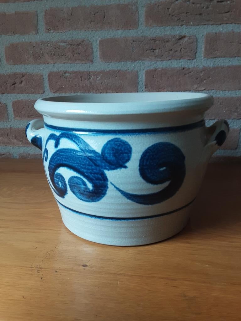 Grote Keulse pot. Zgan.  Doorsnee 22 x 16 cm., Rond, Ophalen of Verzenden, Zo goed als nieuw, Balkon