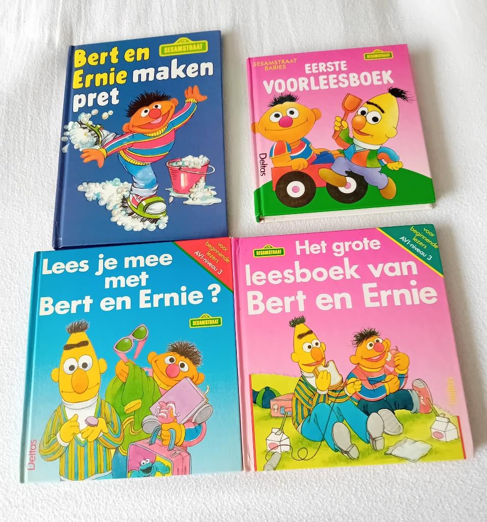 Bert en Ernie voorleesboekjes 3 stuks., Ophalen of Verzenden, Gelezen, Fictie algemeen