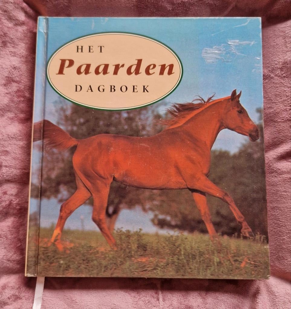 Het Paarden Dagboek - Mooi boek voor paardenliefhebbers, Boeken, Natuur, Ophalen of Verzenden, Zo goed als nieuw