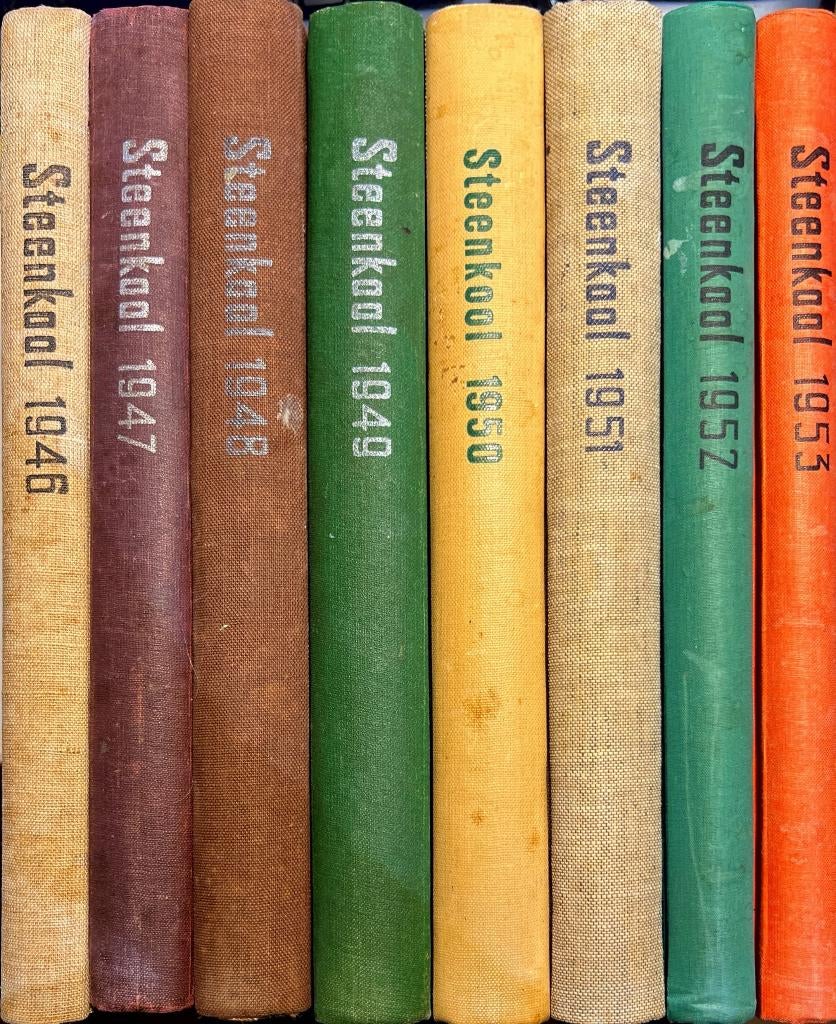 Steenkool; Tijdschrift Gebonden 8 jaargangen, Ophalen of Verzenden, 20e eeuw of later, Gelezen