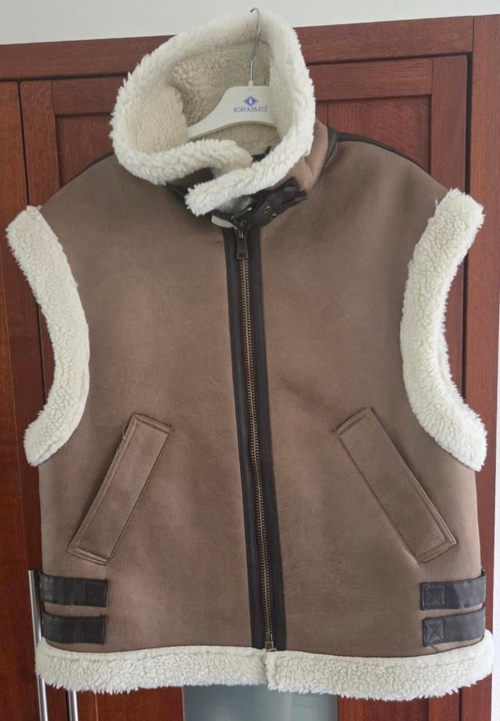 NIEUW  Bodywarmer volledig gevoerd  van Zara in maat: M, Kleding | Dames, Bodywarmers, Maat 38/40 (M), Bruin, Zara, Nieuw