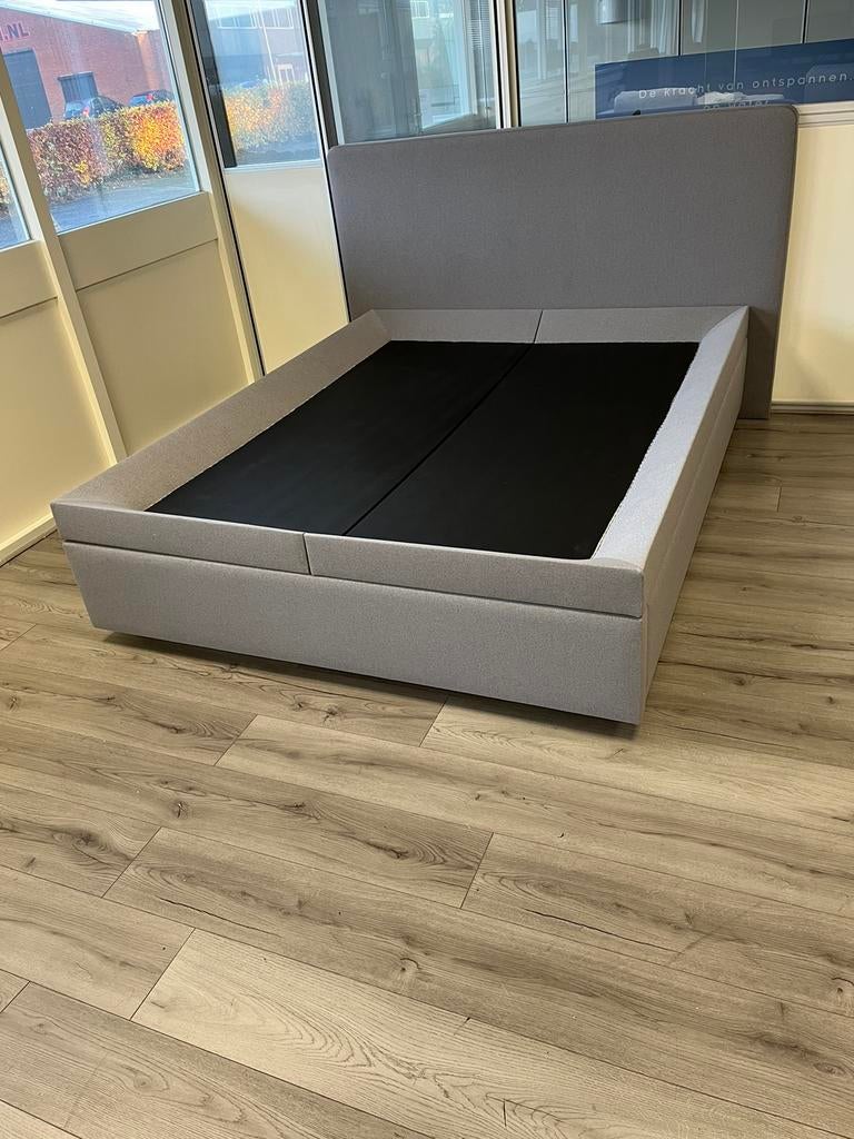 Boxspringlook waterbed 160-200 Nu 2500,00, Solo-systeem, Tweepersoons, Ophalen of Verzenden, Zo goed als nieuw