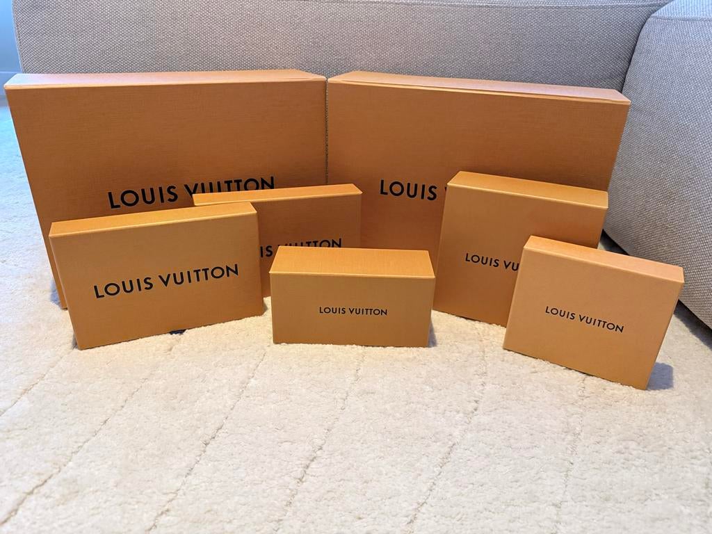 Louis Vuitton dozen - Verschillende maten, Verzamelen, Merken en Reclamevoorwerpen, Zo goed als nieuw, Verpakking, Ophalen of Verzenden