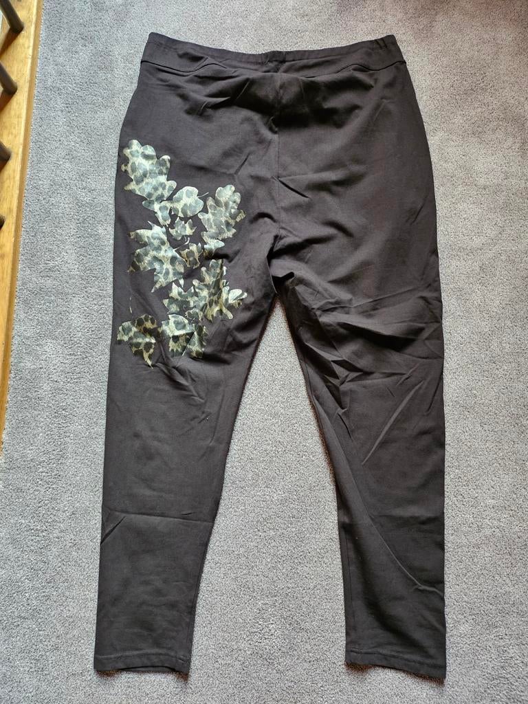 Baggy stretch broekje print achter, NÖR Denmark mt 44 en 46., Kleding | Dames, Broeken en Pantalons, Ophalen of Verzenden, Nieuw