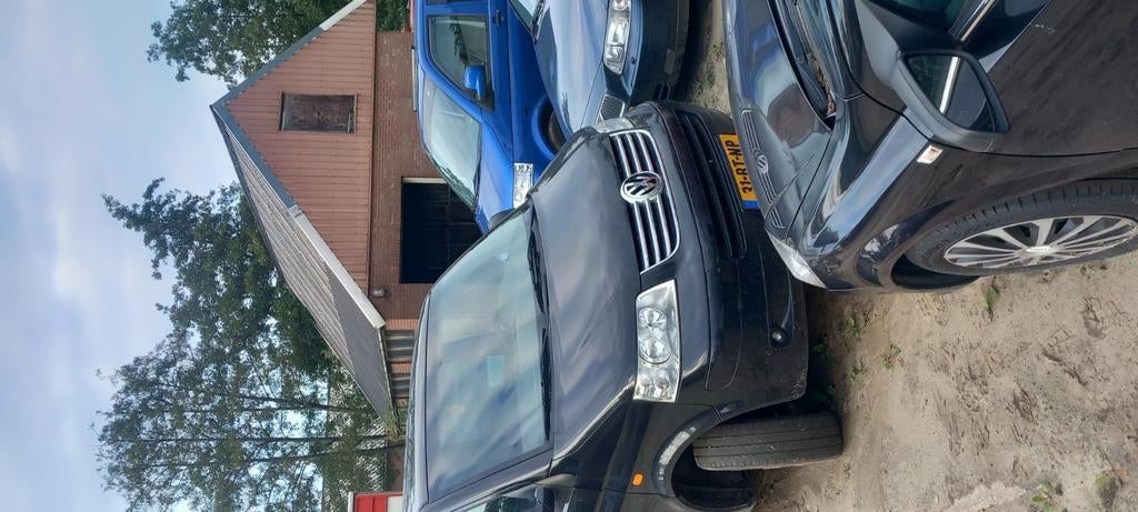 volkswagen transporter t5 wit en zwart onderdelen verkoop, Gebruikt, Ophalen of Verzenden, Bumper, Volkswagen