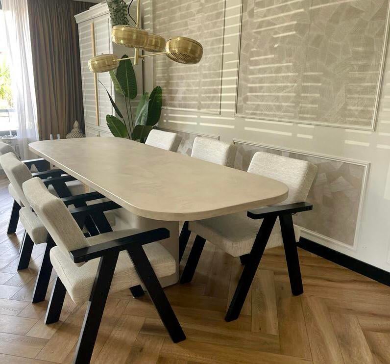 Foto 16 van Organische eettafel, tafel beton cire op maat, japandi