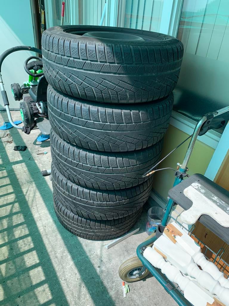 5Xwinter banen op ijzer velgen/ 17: inch, Ophalen, Velg(en), 17 inch, 235 mm