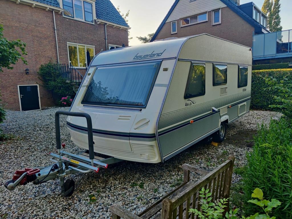 Caravan te huur huren verhuur Airco/Mover/Voortent/Luifel