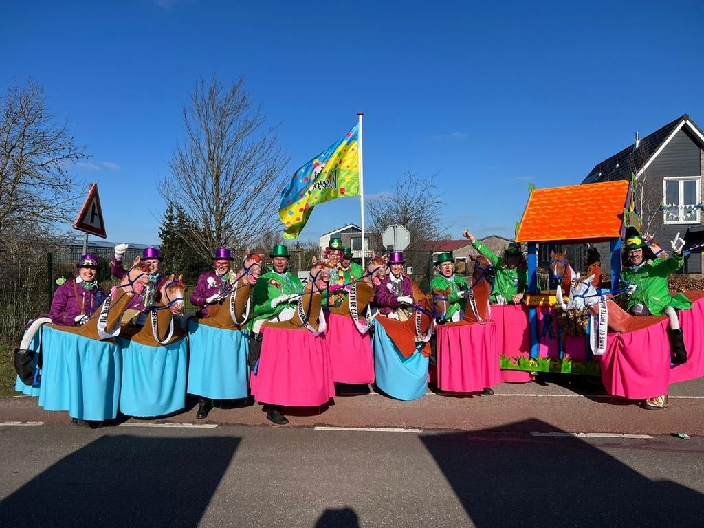 Loopgroep stal 'de show' carnaval, Ophalen, Carnaval