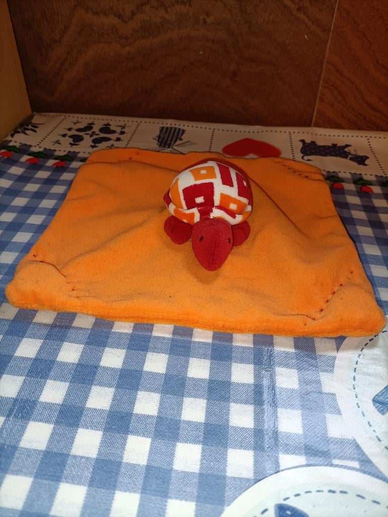 Schildpad knuffeldoekje oranje rood wit, Ophalen of Verzenden, Zo goed als nieuw