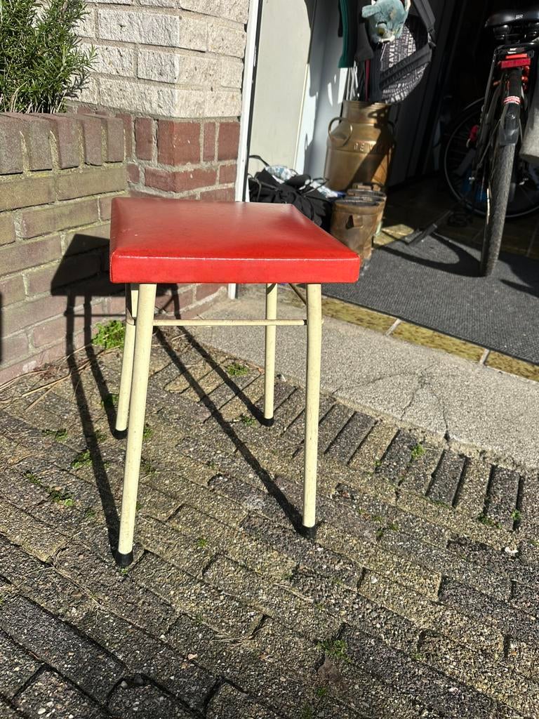 Te koop oranje met creme oud krukje Brabantia, Ophalen, Gebruikt, Kunststof