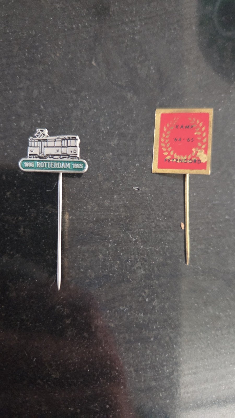 Feyenoord speld Kamp '64-'65 (kampioen) & Speld Rotterdam, Ophalen of Verzenden, Gebruikt, Sport, Speldje of Pin