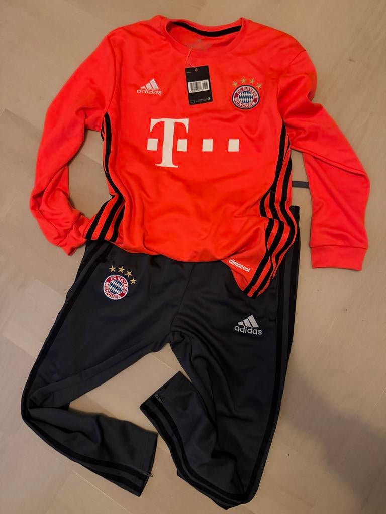 Adidas Bayern München Trainingspak joggingspak nieuw, Nieuw, Ophalen of Verzenden, Grijs, Maat 46/48 (XL) of groter