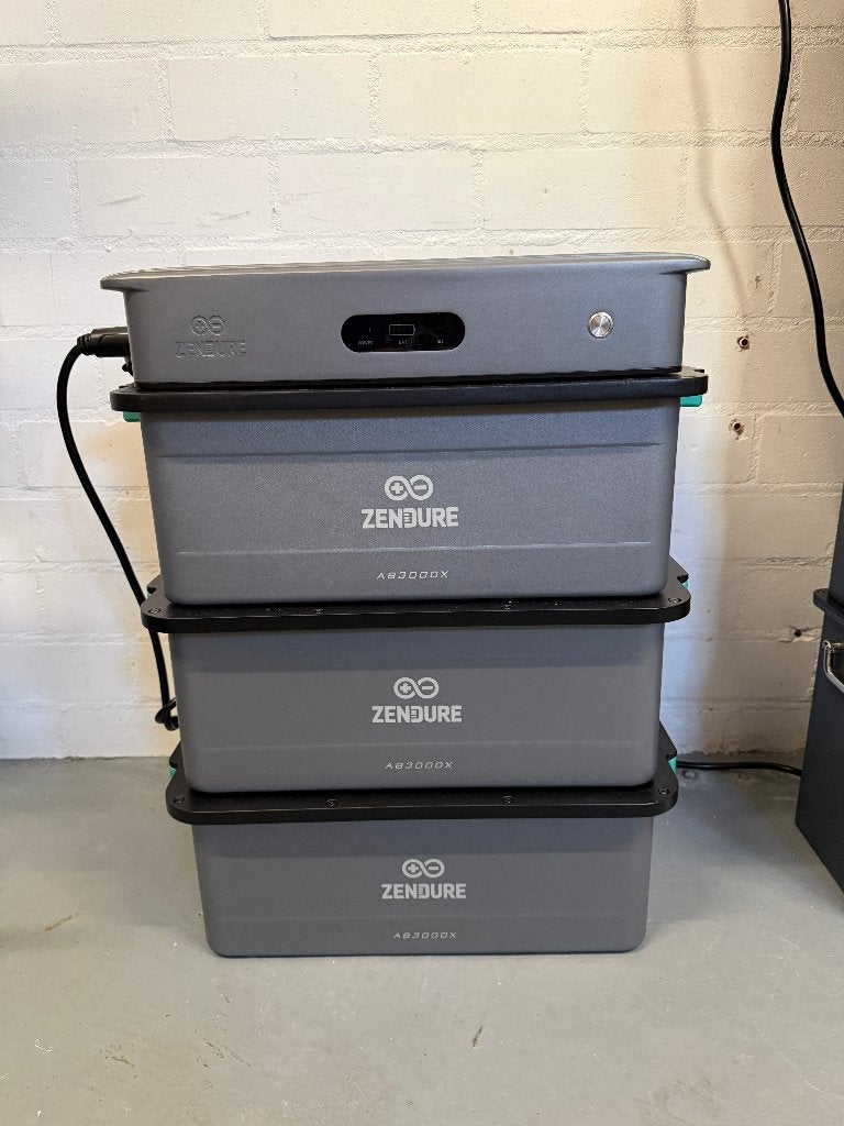 Zendure SolarFlow 2400 AC met 3x AB3000X (8,64 kWh), Computers en Software, Ophalen, Gebruikt, Zendure