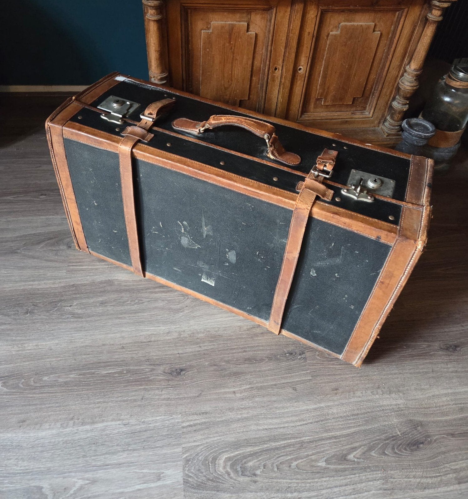 Antieke Reiskoffer met Leren Banden - Vintage Koffer, Ophalen of Verzenden