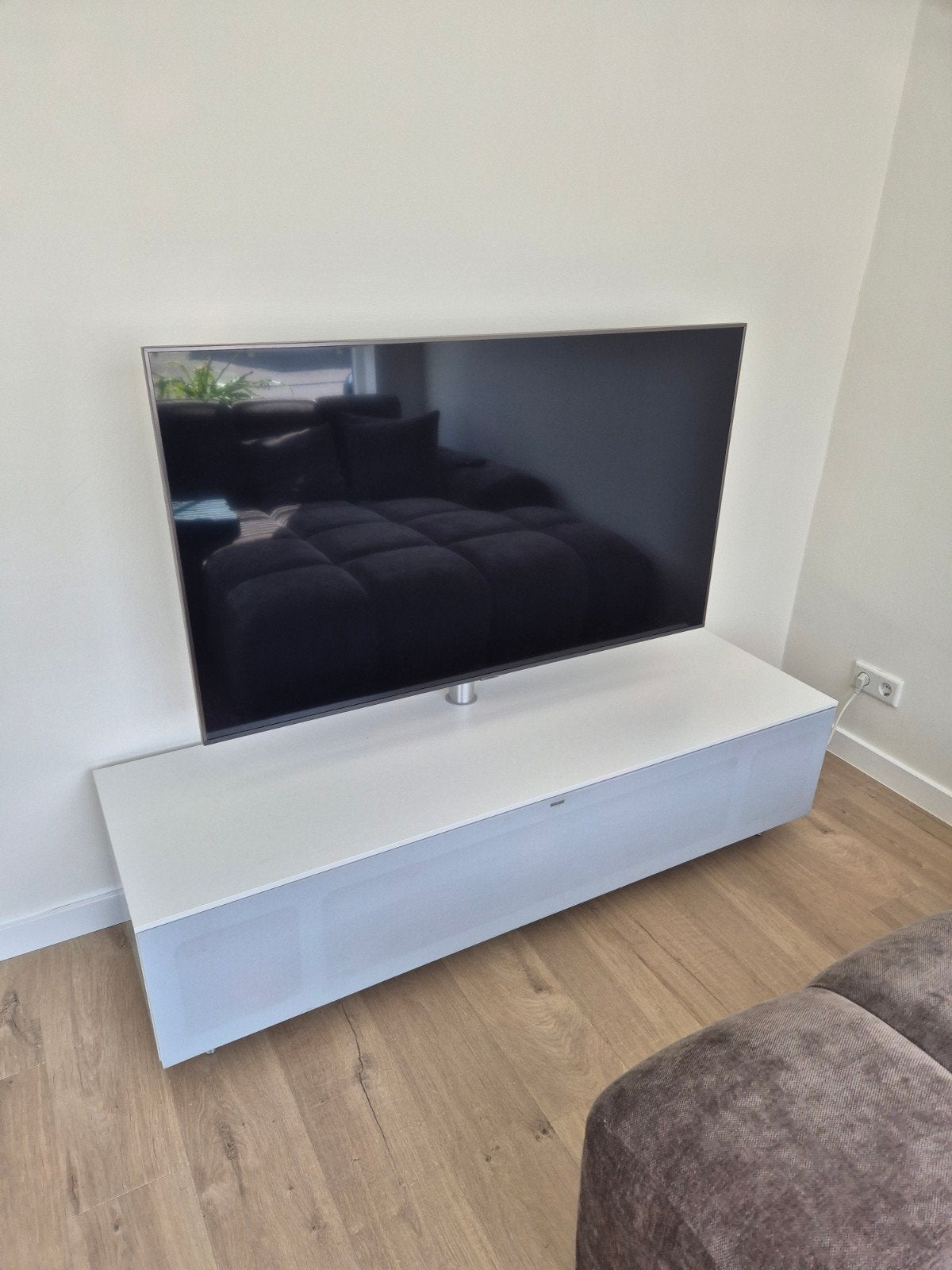 TV-meubel met TV-beugel – Wit – Goede staat, Ophalen, Gebruikt, 150 tot 200 cm, Minder dan 100 cm