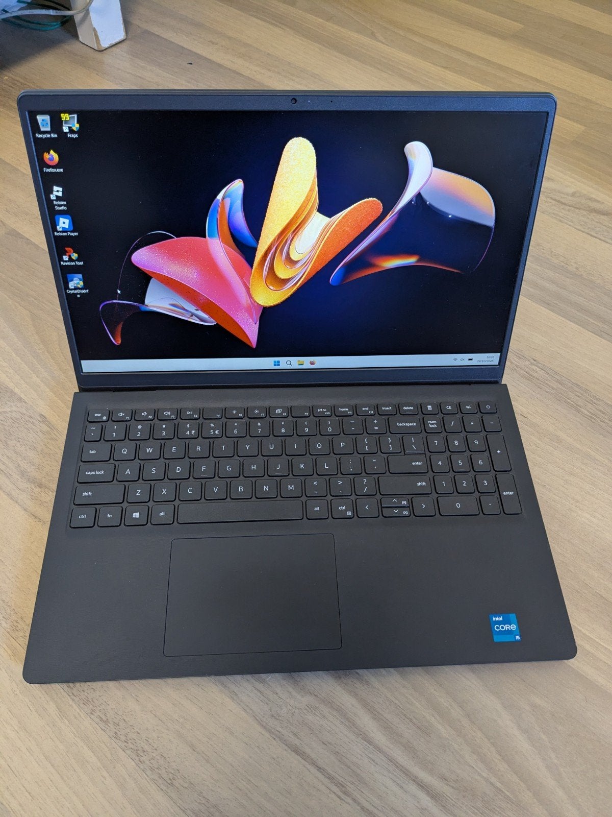 Dell Vostro 15 3510, Computers en Software, Ophalen, 2 tot 3 Ghz, Refurbished, SSD