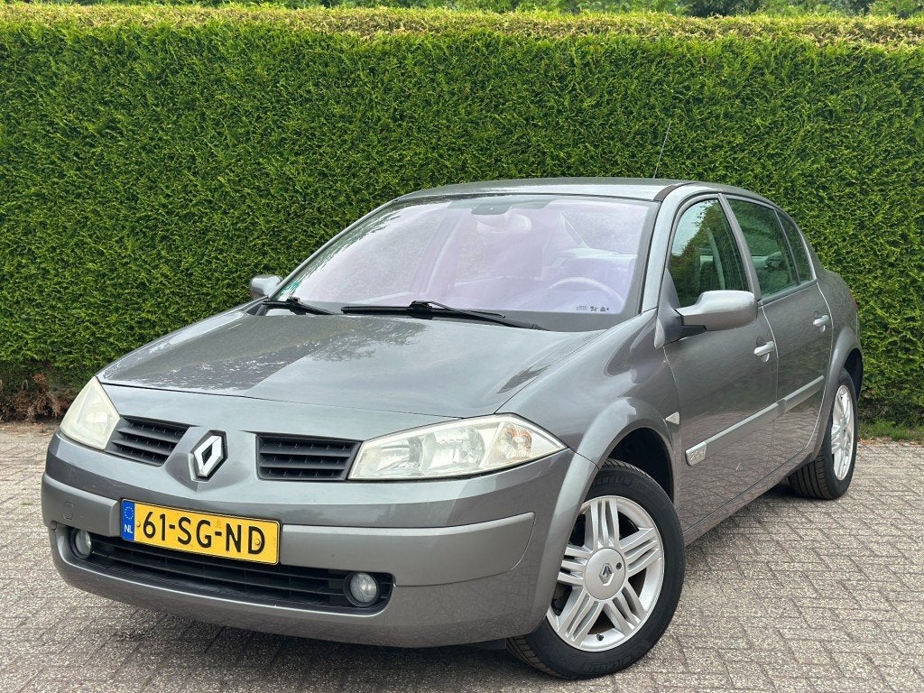 Renault MEGANE 2.0 - 16V Dynamique Comfort APK 01-05-2027 NA, Auto's, 13 km/l, 1998 cc, 135 pk, Gebruikt