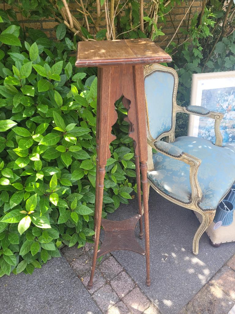 Antieke hoge vol houten plantentafel, Ophalen of Verzenden