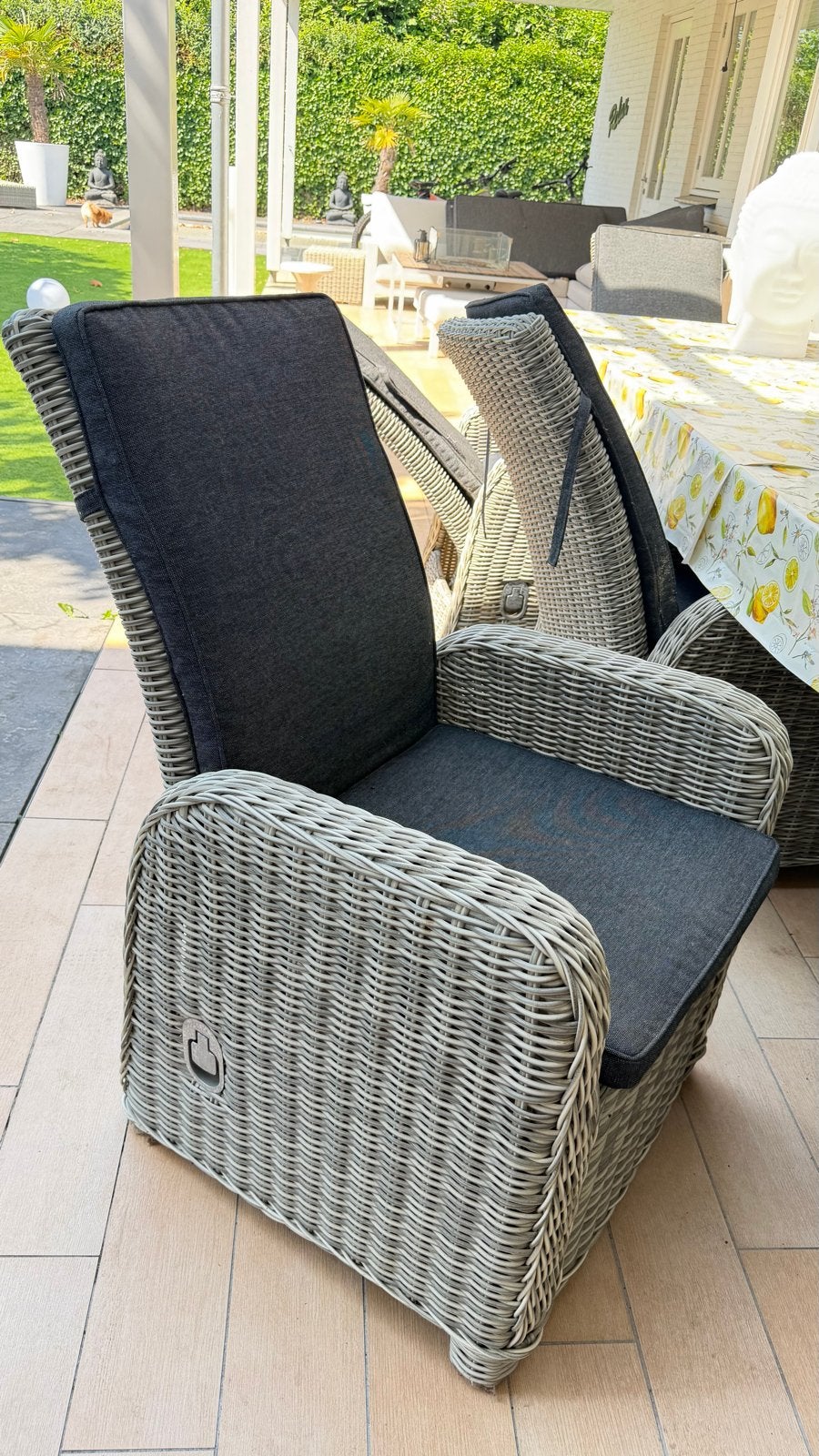 9 mooie stoelen met 2 poefjes, 3 stoelen reparatie nodig, Ophalen, Gebruikt, Wicker, Verstelbaar