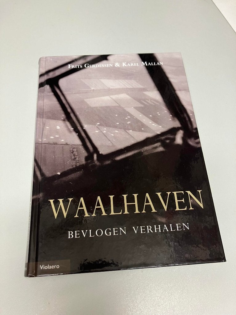 Waalhaven bevlogen verhalen, Boeken, Ophalen of Verzenden, Tweede Wereldoorlog, Gelezen, Algemeen