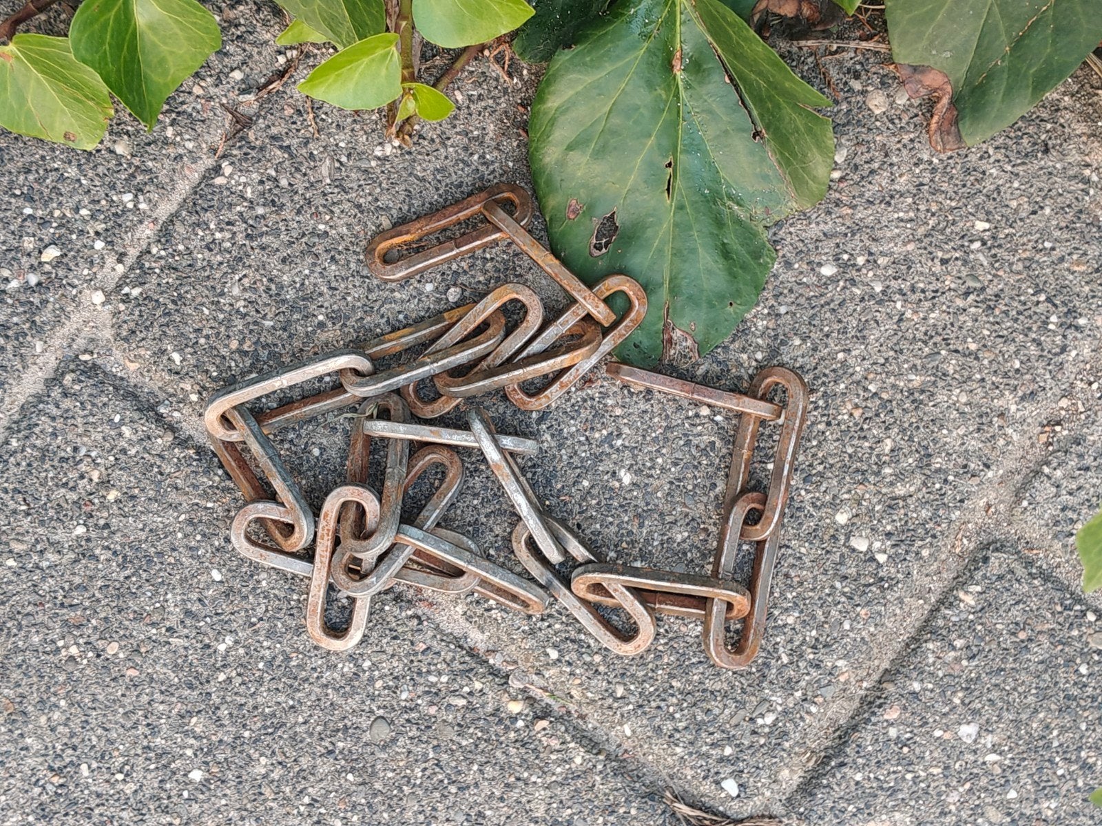 gevonden, Contacten en Berichten, Gevonden voorwerpen