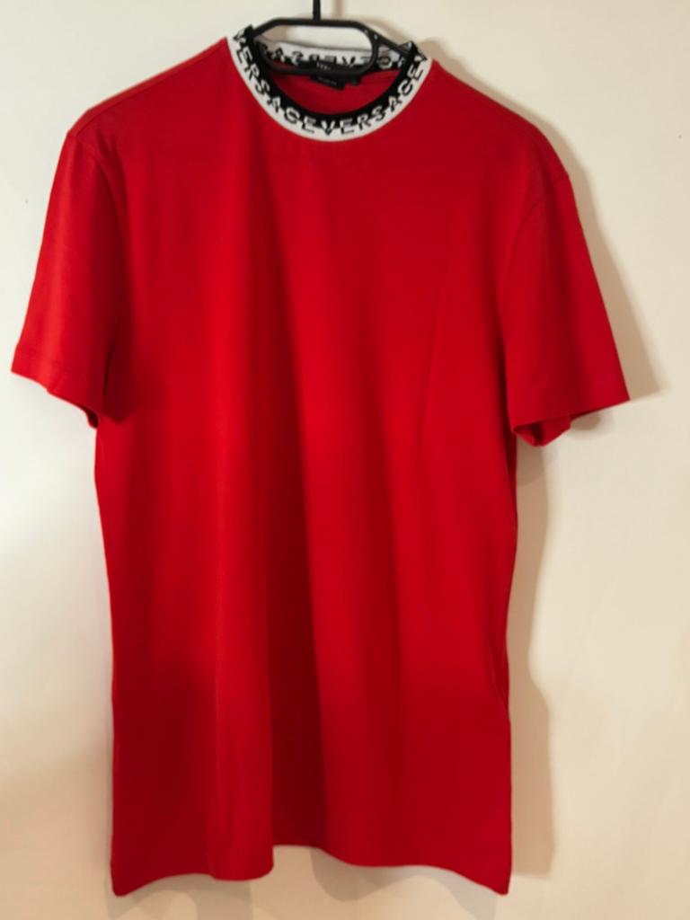 Versace shirt met medusa op achterkant maat s, Kleding | Heren, T-shirts, Ophalen of Verzenden, Zo goed als nieuw, Rood, Maat 46 (S) of kleiner