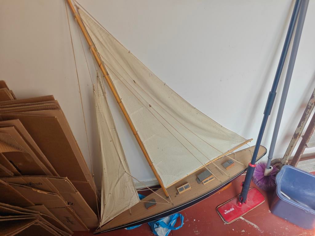Grote houten zeilboot model - Goede conditie, Ophalen, Gebruikt