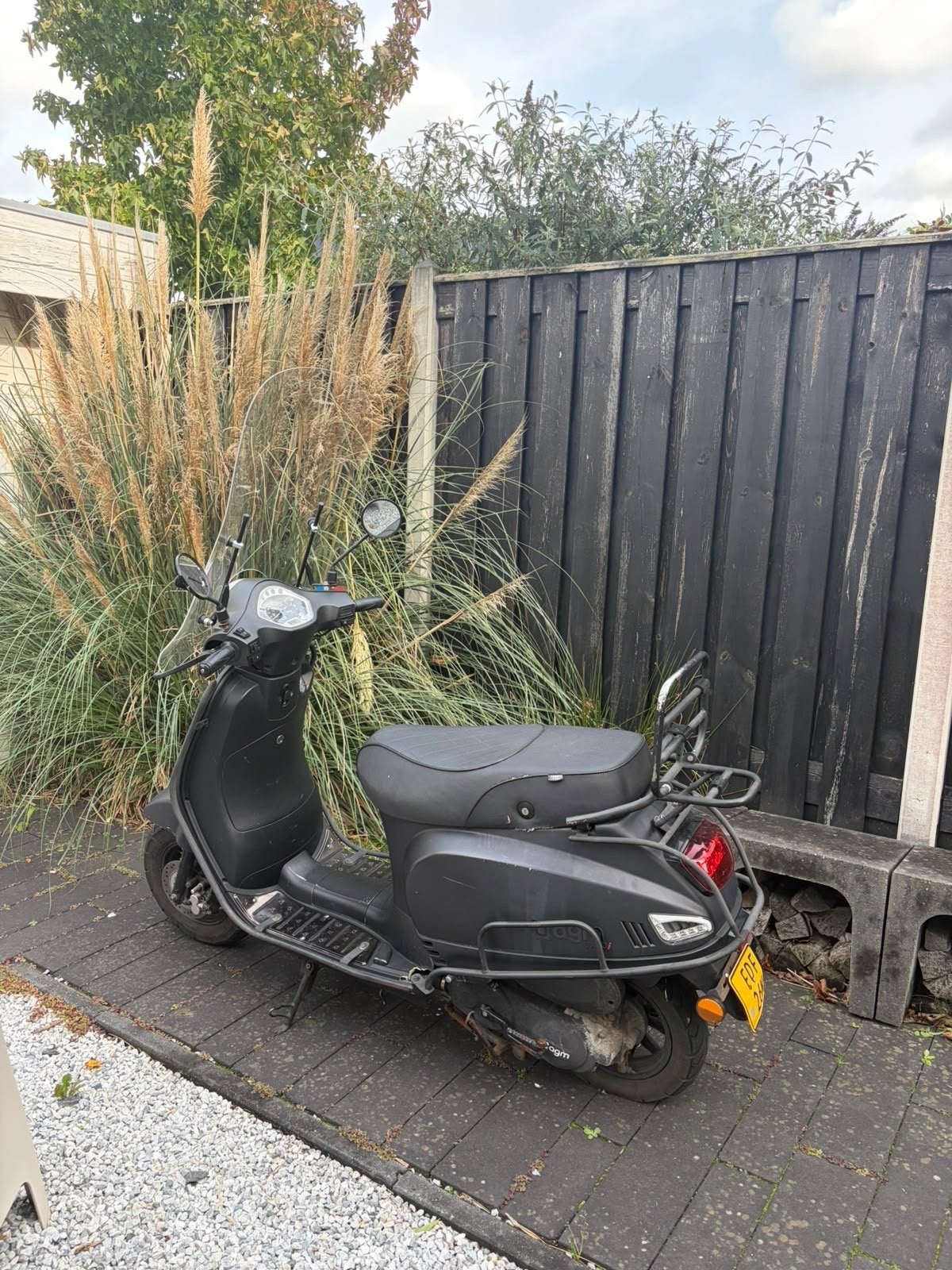 AGM VX50 mat zwart geel kenteken met windscherm, Ophalen, Gebruikt, Benzine, Overige merken