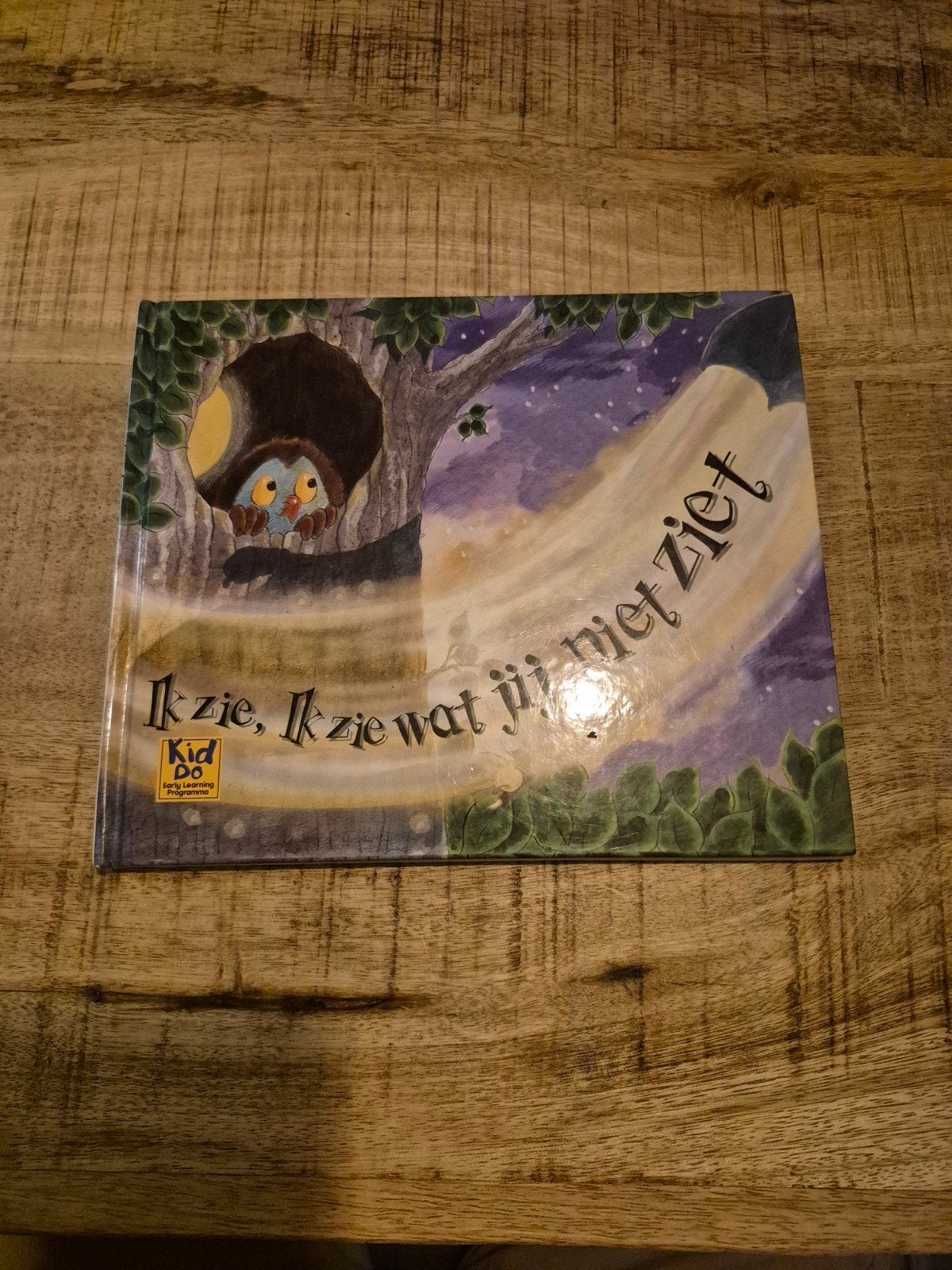 Prentenboek Ik zie, ik zie wat jij niet ziet - Felicia Law, Gelezen, Fictie algemeen, Jongen of Meisje, Ophalen of Verzenden
