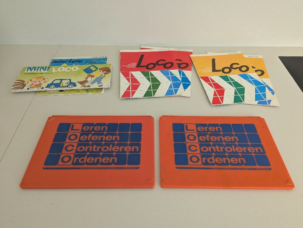 Vintage Loco set: 2 Loco-dozen + 6 boekjes, Ophalen of Verzenden, Gebruikt, Taal en Lezen