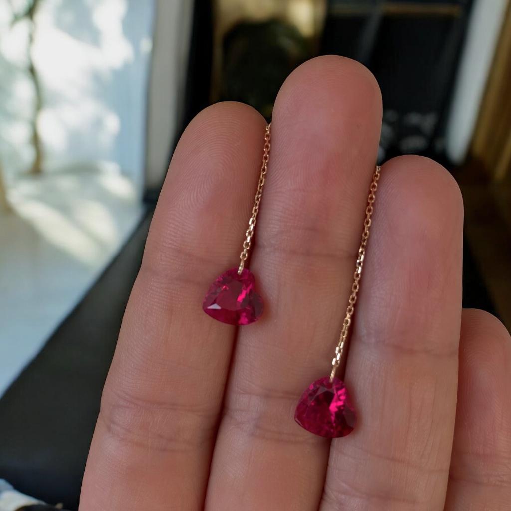 oorbellen goud 18k robijn hart, Hangers, Ophalen of Verzenden, Zo goed als nieuw, Met edelsteen