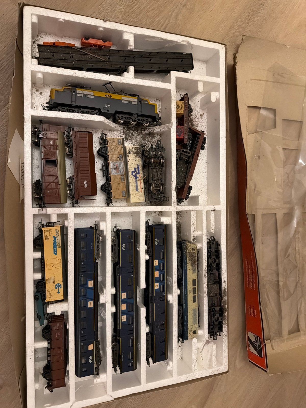Grote modeltreinset met locomotief en wagons, Overige merken, Gelijkstroom, Ophalen of Verzenden, Gebruikt
