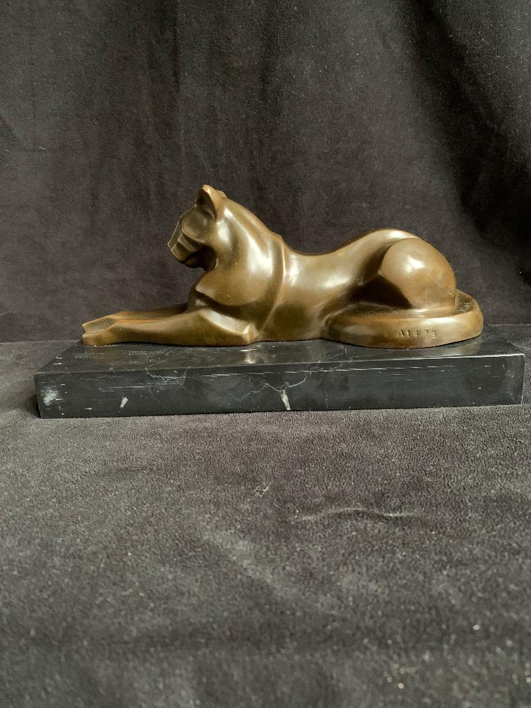 Bronzen liggende Poes , Art Deco, Ophalen of Verzenden, Gemerkt, Brons, Beeld