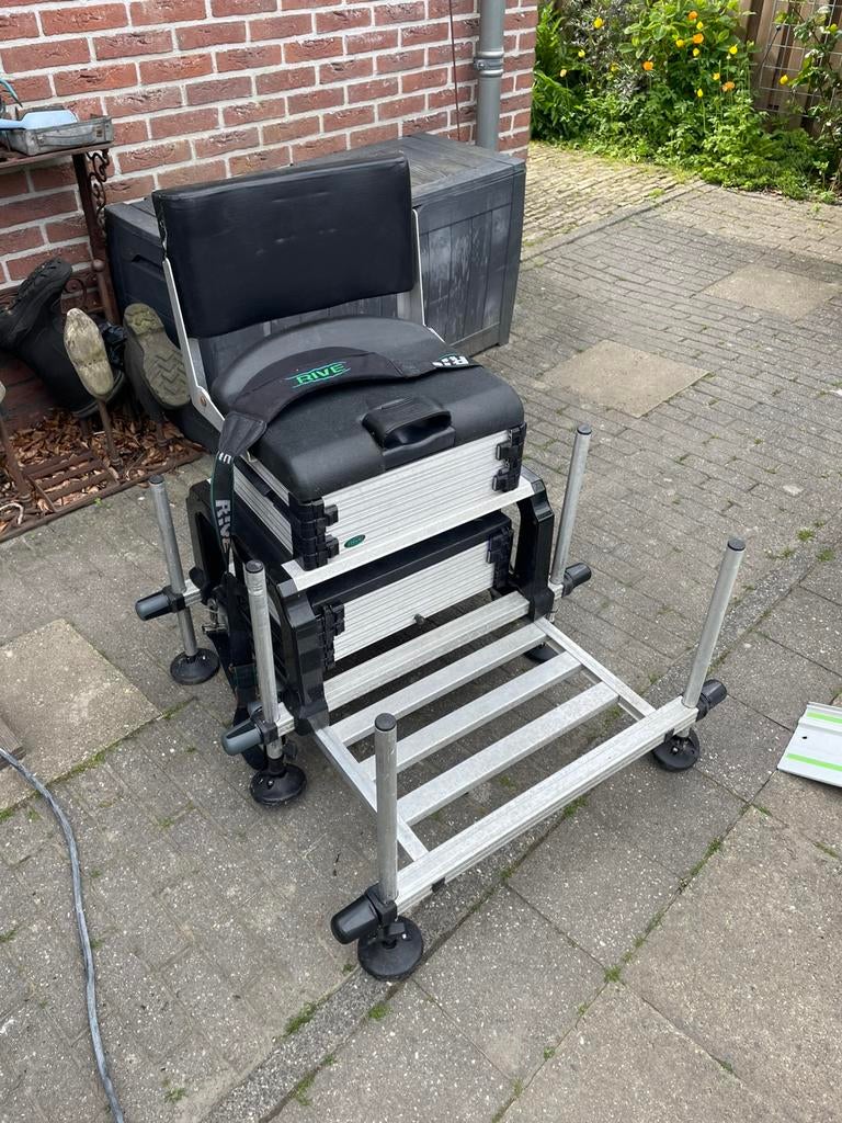 Zitkist voor vissen incl. accessoires, Watersport en Boten, Ophalen of Verzenden, Gebruikt, Overige typen