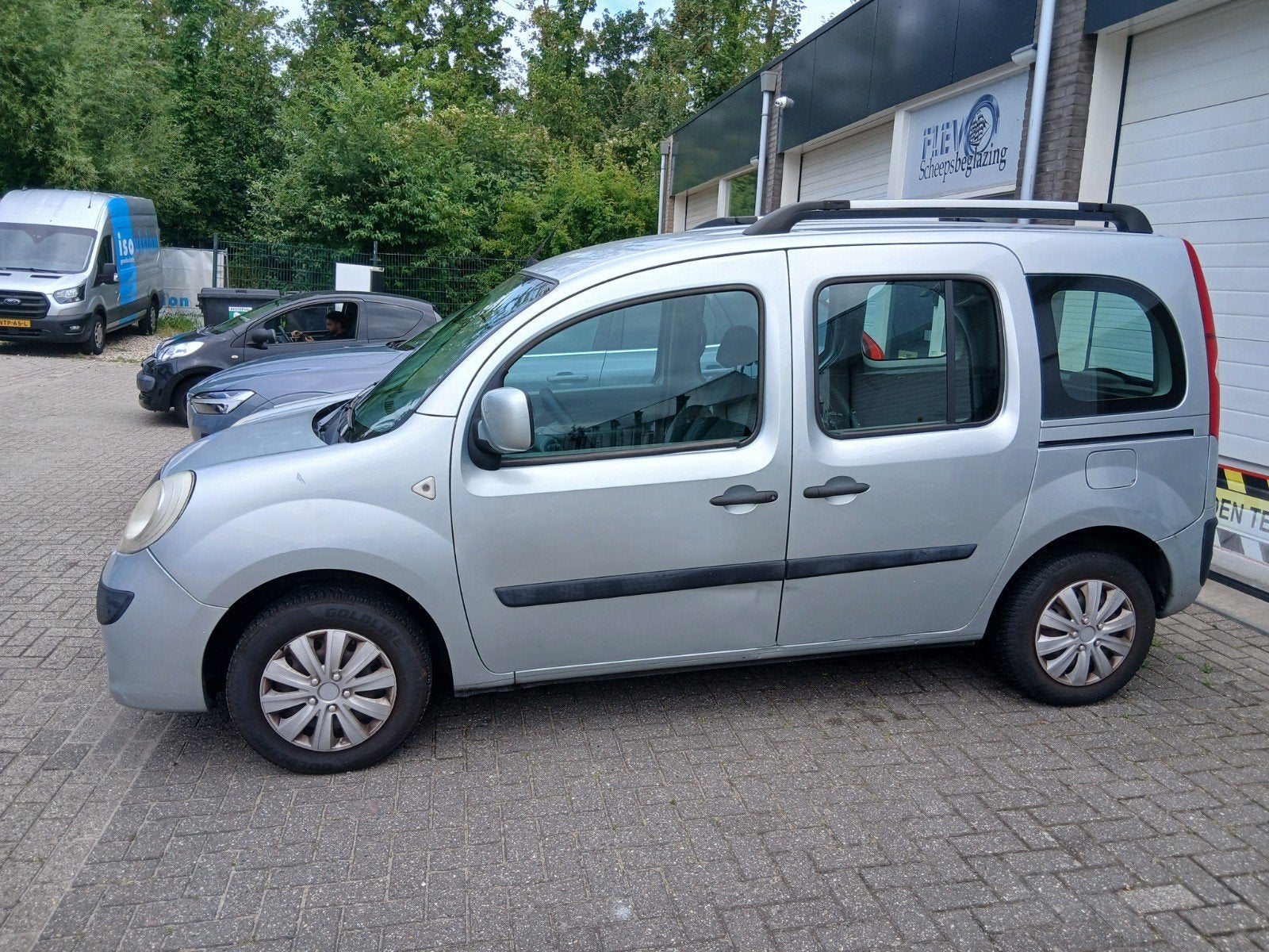 Renault Kangoo 1.6 16V 78KW Family 2008 Grijs, 1373 kg, 4 cilinders, Origineel Nederlands, 75 €/maand