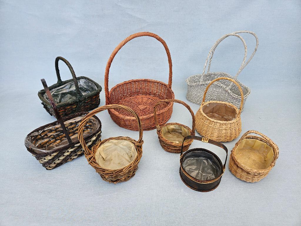 Diverse rieten / rotan manden, schalen, hoorns, Gebruikt, Mand, Rond, Ophalen of Verzenden
