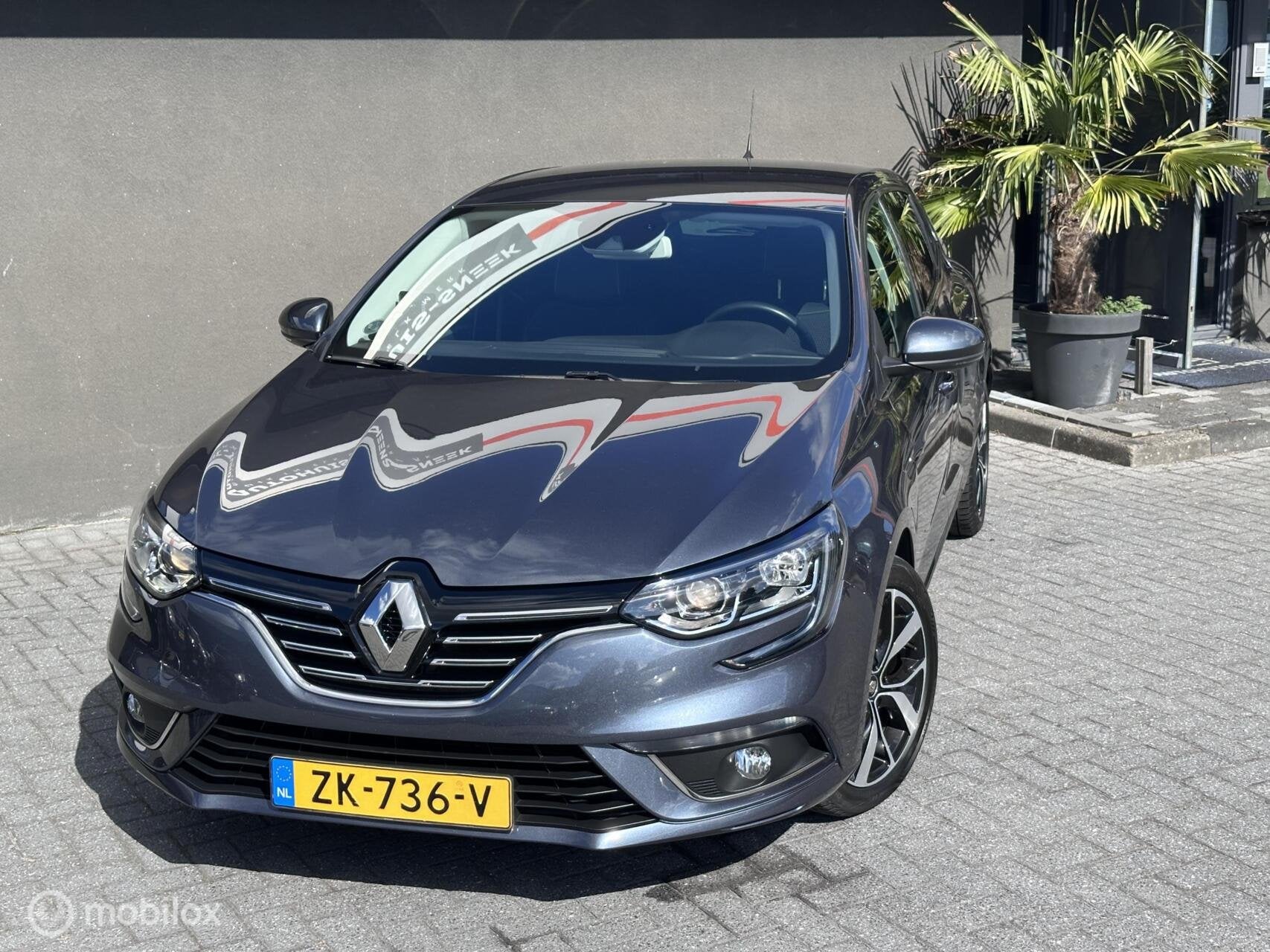 Renault Mégane 1.3 TCe Bose | Automaat | Camera | Trekhaak, Gebruikt, Euro 6, 4 cilinders, 1650 kg