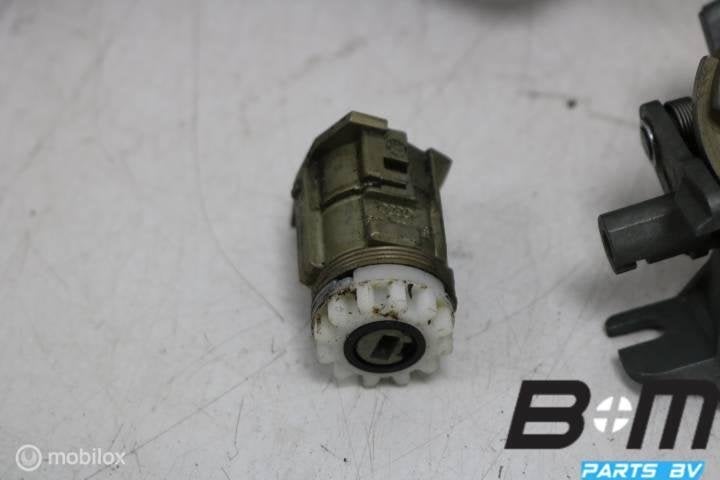 Stuuras met contactslot en sleutels A4 8E 1.8T 4B0905851G, Auto-onderdelen, Gebruikt