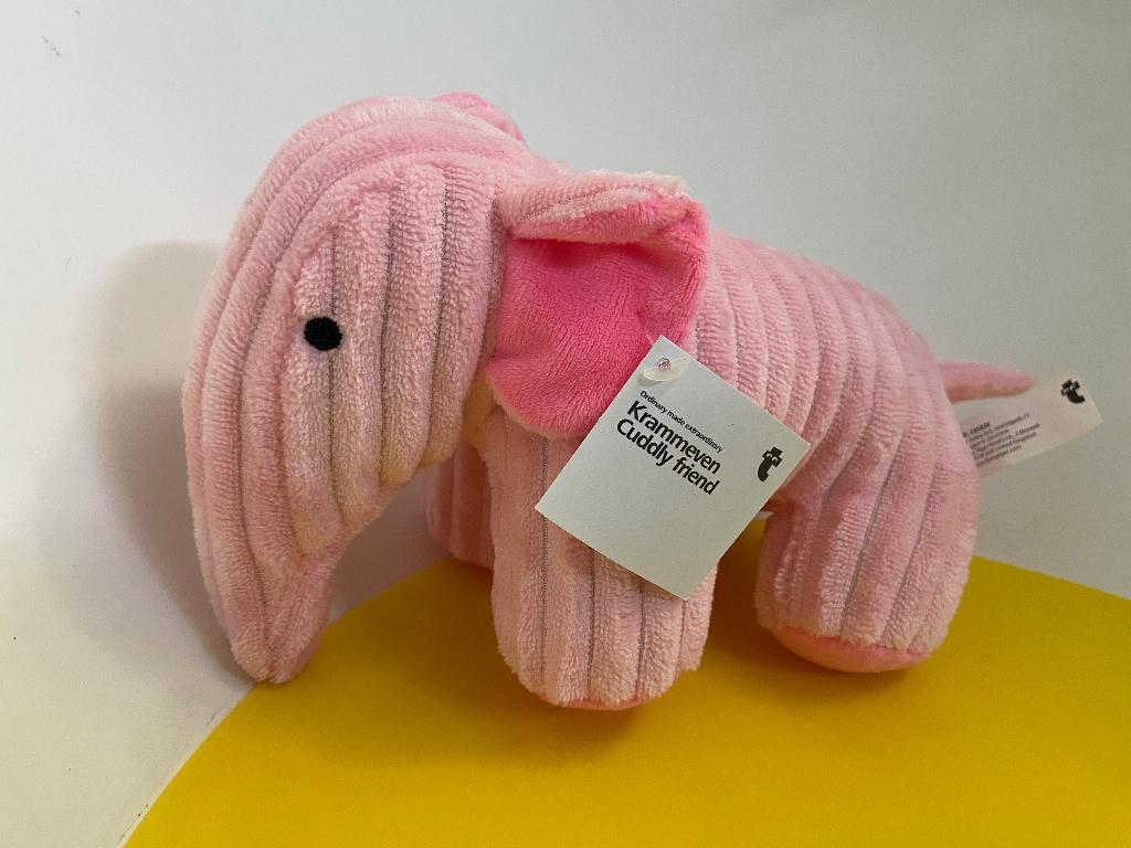 966 Flying tiger olifant roze, Ophalen of Verzenden, Olifant