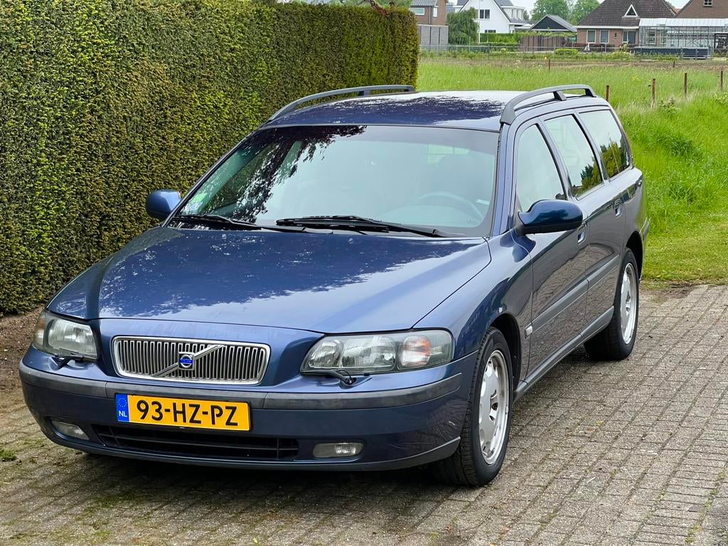 Volvo V70 2.4 2002 - Leder/Bluetooth/Cruise/Airco/Stoelverw., Voorwielaandrijving, 1800 kg, Blauw, Stationwagon