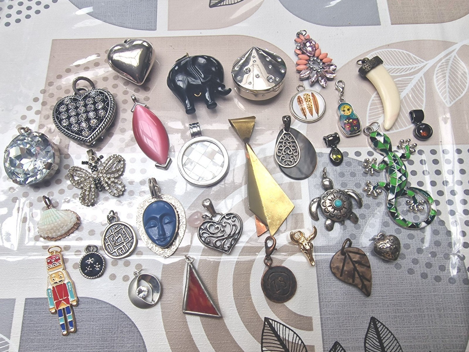 Diverse hangers voor kettingen en sieraden, Overige materialen, Gebruikt, Ophalen of Verzenden, Met strass