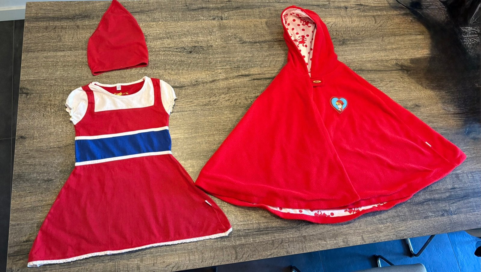 Efteling Roodkapje jurk, kapje en mantel, Verzamelen, Efteling, Ophalen of Verzenden, Zo goed als nieuw, Kleding
