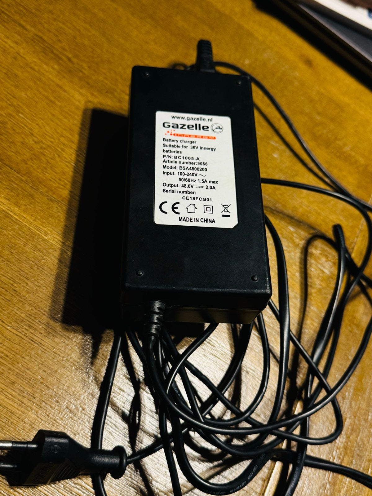 Gazelle Innergy E-bike Oplader 36V (Model BSA4800200), Fietsen en Brommers, Gebruikt